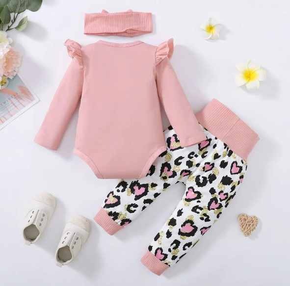 The Ruby - Baby Girl My Mama Print Long Sleeve Romper Tops + Heart Print Pants + Headband