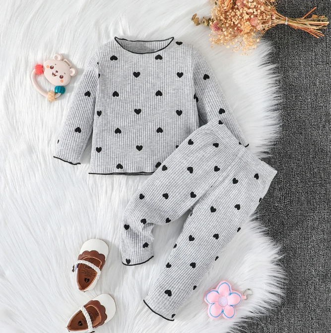 The Amari - Baby Girl Heart Print Long Sleeve Pajamas Outfit